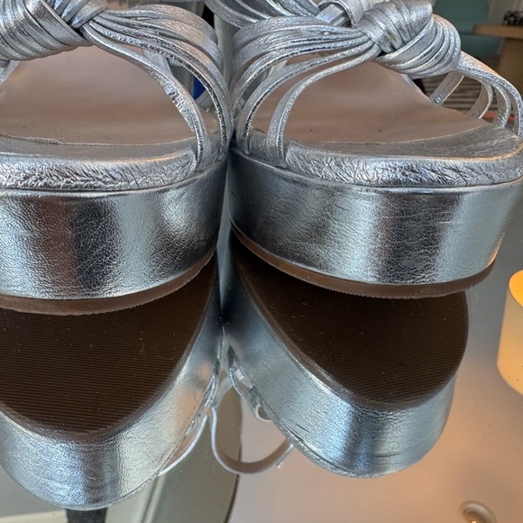 Stuart Weitzman Shimmering Saffron Silver Platform Wedges SZ 7½ - Picture 12 of 15